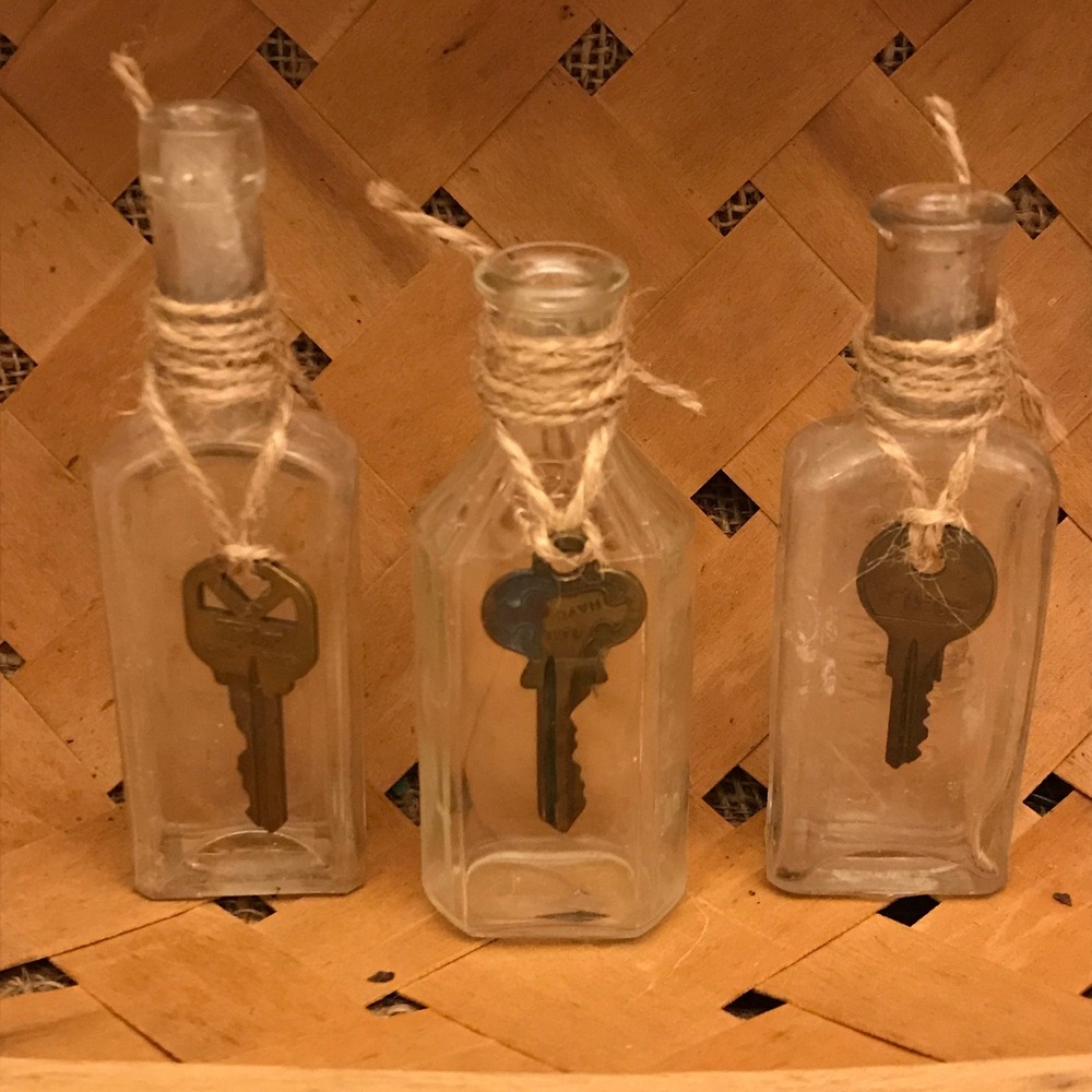 Vintage‎ Antique, Apothecary Bottles with Vintage Key, Steampunk Wedding Decor